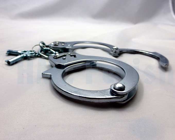 Handschellen zur Deko