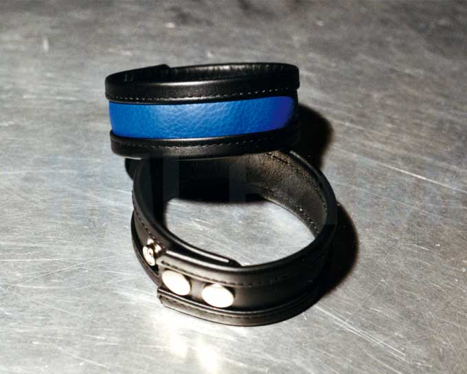 Code-Muskelband mit farbigem Streifen