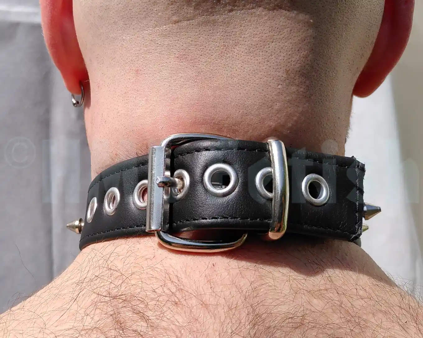 Leder Halsband mit Killer-Nieten